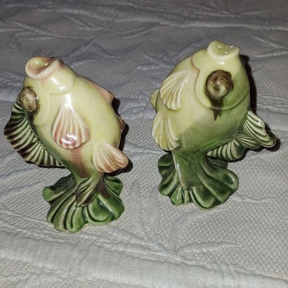 VINTAGE  Ceramic Arts Studio Salt/pepper shakers - Picture 3 of 5